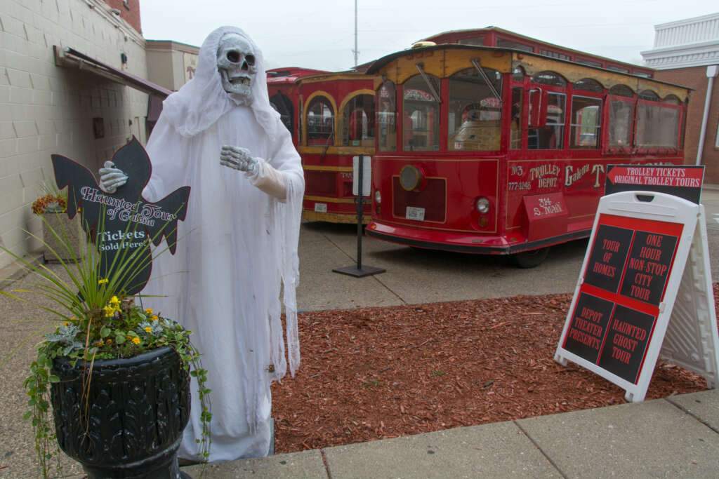 This is the haunted place of Galena Illinois the horror statue and trolley trains is seen