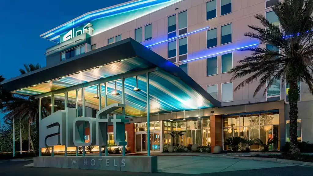 Aloft is the hotel of Jacksonville a very beautiful design of a building