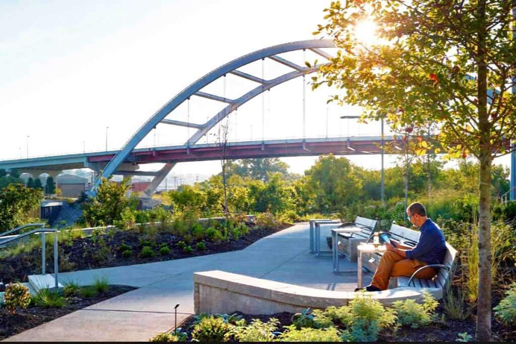 The City Center of this city is so amazing . The Riverfront park as we seen is very beautiful. It has a bridge Over it & have chappling area. it is so peaceful place.